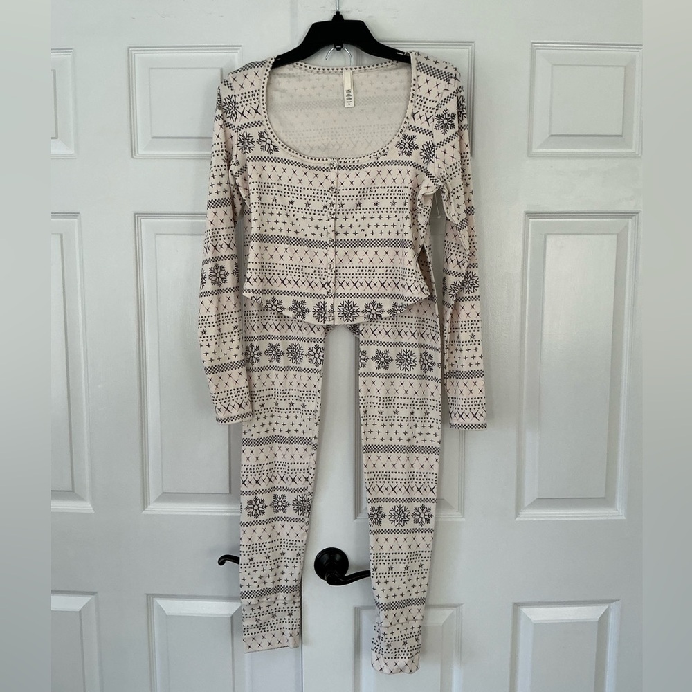SKIMS Logo Plush Pointelle Henley & Legging Set | Size XL - Picture 7 of 12